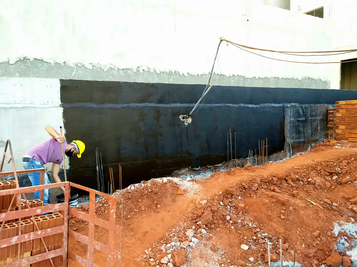 Impermeabilização do muro de arrimo do Edifício Rio Mauá