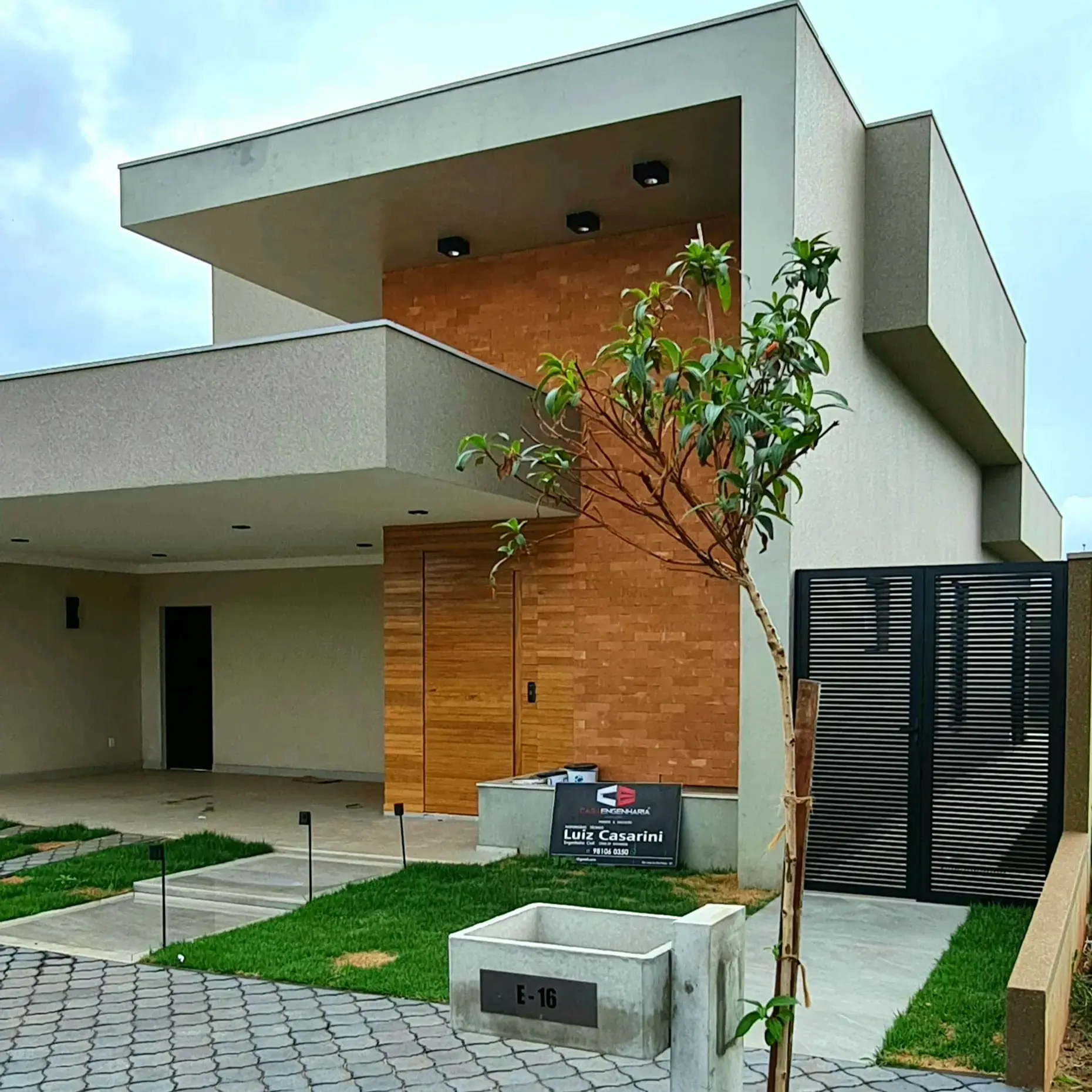 Residência — Condomínio Jardim Botânico - Bady Bassit/SPFachada com acabamentos concluídos.